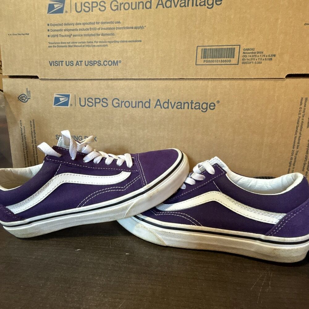 VANS Old Skool Purple/White Canvas Low Top Lace-Up Sneakers Men’s 4 women’s 5.5